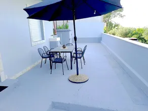 Beachfront Apartment Green Pine - Image 2