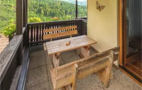 2 Bedroom Accommodation in Klein St. Paul - Image 2