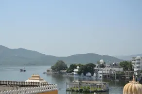 OYO Home 10102 Heritage Near Gangaur Ghat - Image 5
