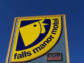 Falls Manor Resort - Image 4