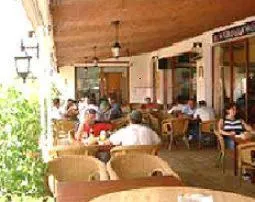 Hostal La Perla - Image 5