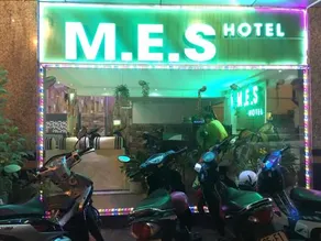 Queen Hotel - Image 3