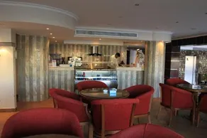 Gulf Delmon Aparthotel - Image 2
