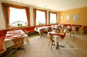Garni Hotel Wiesenhof - Image 4