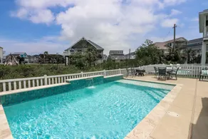 Bayview Pool Retreat - Image 3