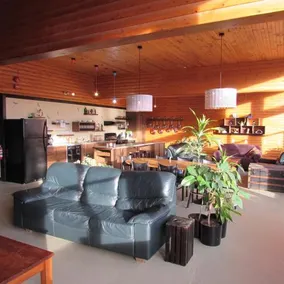 River Shack - Image 4