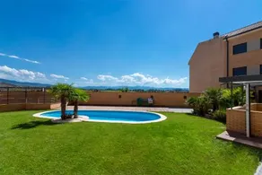 Apartamentos Turisticos Rioja y Camino - Image 3