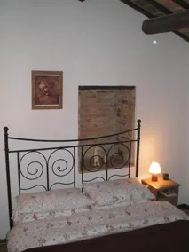 Beautifully Restored 3 Storey Townhouse In The Historic Centre Of Hilltop Town - Image 3