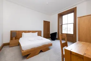 5 Georgian Apartment - Image 4