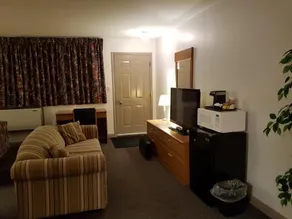 Prospector Inn - Image 3