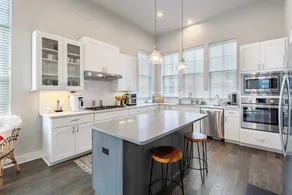 Modern Home, Private Balcony, Near Rainey & Lady Bird Lake Haus of Z - Image 5
