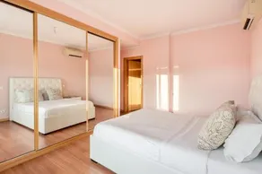 Elegant villa w dual pools in Carnaxide - Image 5