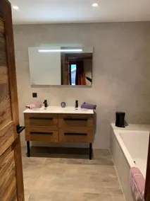 Le Cheval Blanc, Ski aux pieds, salle de cinéma, piscine - Image 4