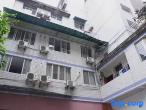 Changning Yanyi Hotel - Image 4