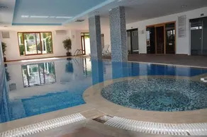 Four Seasons Sokak No 07600 - Image 2