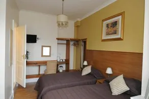 Grove Guest House - Image 2
