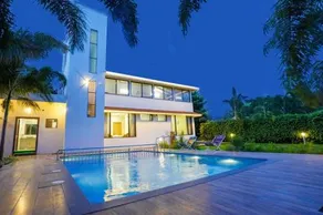 White Coco House 4BHK - Image 4