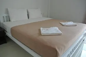 Koya Guesthouse - Image 5