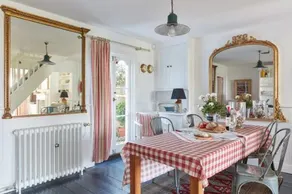 Boho-chic bolthole on the beach - Mariner's Cottage - Image 3