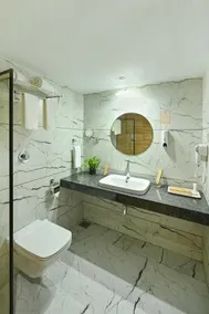 Hotel Apex International - Image 2