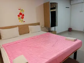 Murlee Pure Veg Resort - Image 2