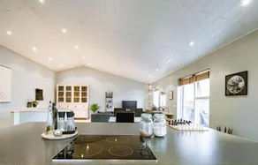 Modern house in Reykjavik area great location to see the Northern Lights - Image 2