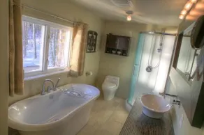 Auberge Des Eaux Vives - Image 4