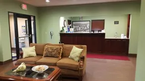 Super 8 by Wyndham Central City - Image 3