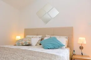 Guest Accommodation Sveti Jakov - Image 4