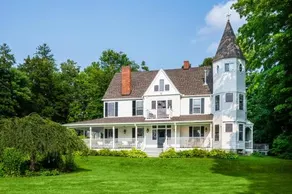 Hideaway Inn Lenox - Image 4