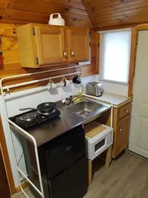 Kincardine Guest Cottage Motel - Image 2