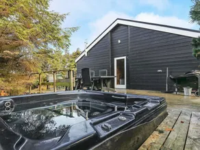 Spacious Cottage In Harboore With Sauna - Image 5