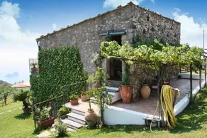 The Sea Farmhouse - Image 5