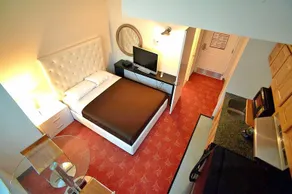 The Pittsfield Hotel Apartments + Suites - Image 3