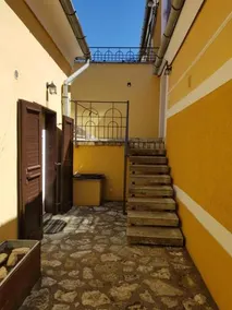 Gombas Kuria Mansion Boutique B&B - Image 2