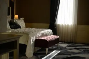 President Plaza Hotel - Image 3