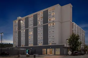Quality Inn & Suites Charleston - Civic Center - Image 3