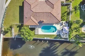 6 Bedroom Waterfront Villa Heated Pool, Game Room - Image 3
