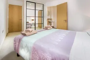 Surbiton Hills Apartment - Image 3
