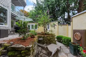 Madison Park Seattle with Outdoor Private Garden and Grill 1BR 1BA - Image 3