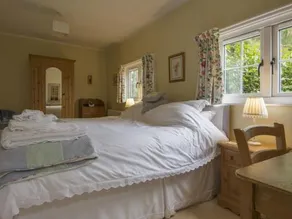 Tawcroft Cottage - Image 4