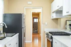 Cozy Getaway Bright, Clean & Fully Equipped - Image 4