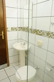Status Motel - Image 2