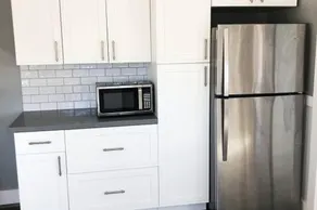 Executive 2 bdrm home- Fast Wi-Fi- Open Floorpan - Image 4