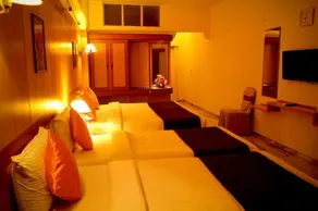 Hotel Yasodha Towers - Image 5