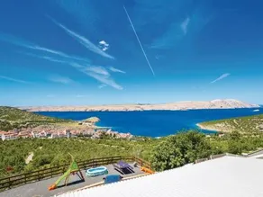 Six Bedroom Holiday Home in Stinica - Image 5
