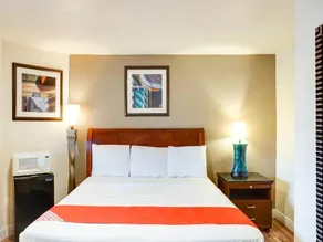 Urban Inn - Image 4