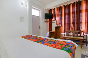 Sunita's Hotel & Restaurant by Fabhotels - Image 2