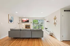 Cozy Bellevue Home for Family Business Near Microsoft - Image 5