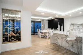Pineapple Seaside Suite - Image 3